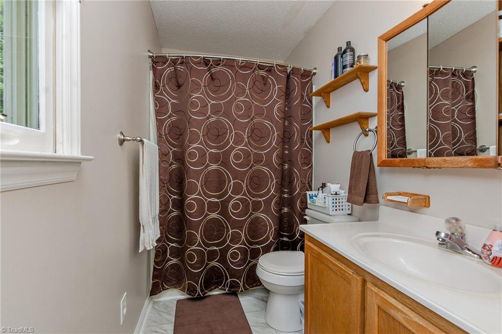 7227 Greeson Road Whitsett, NC 27377 - Photo 23 of 31 Gallery Image 23