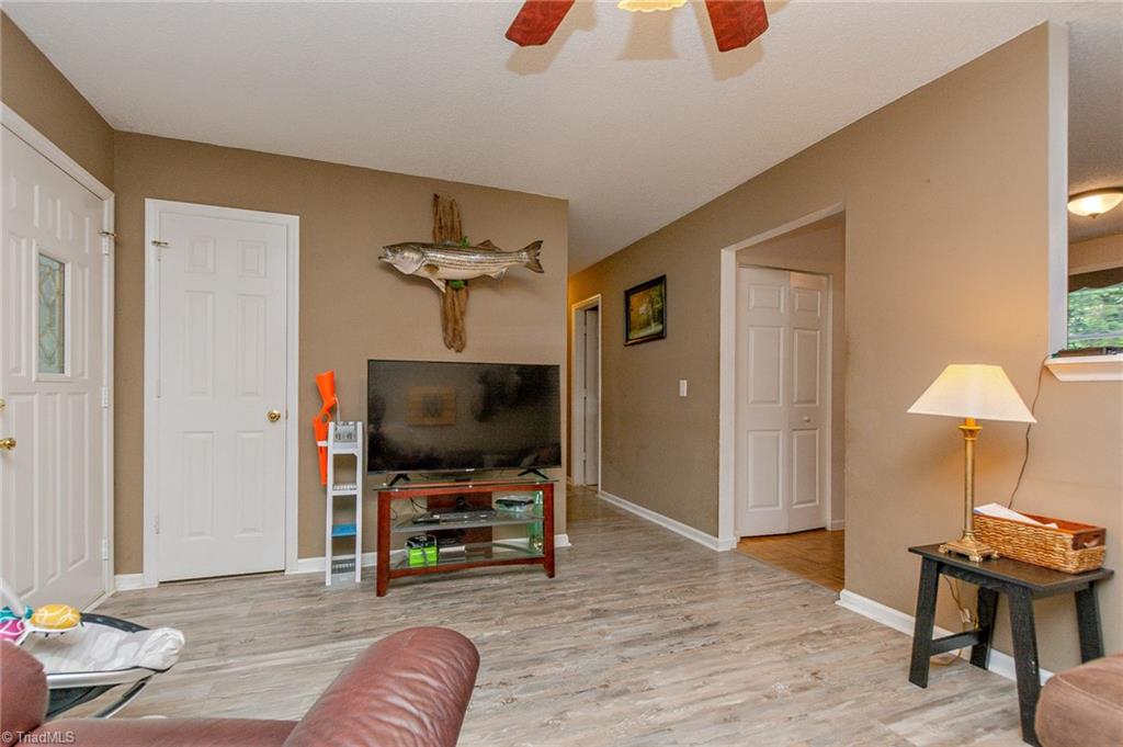 7227 Greeson Road Whitsett, NC 27377 - Photo 10 of 31 Gallery Image 10
