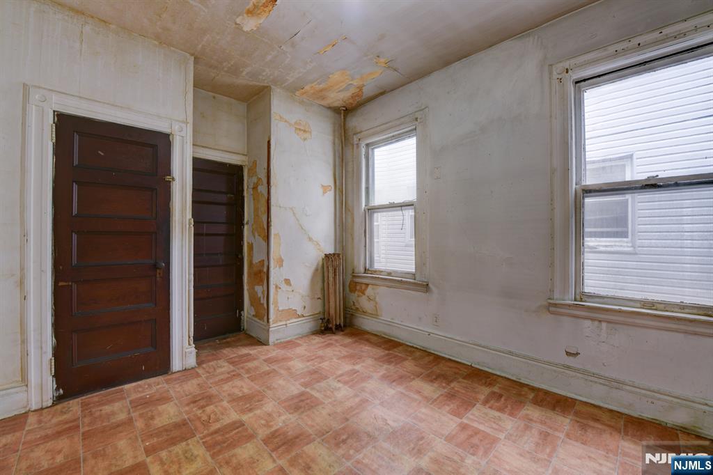 249 4th Street Newark, NJ 07107 - Photo 24 of 41