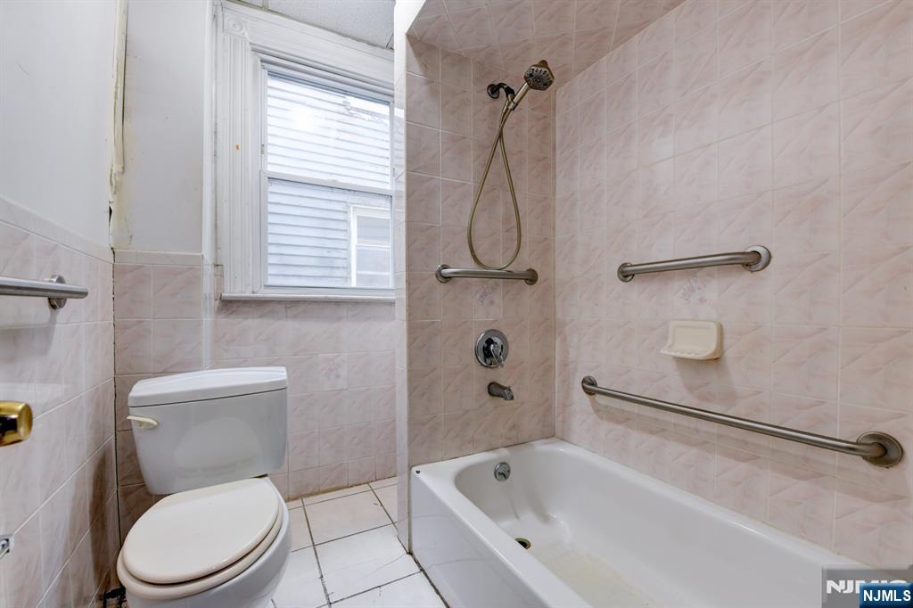 249 4th Street Newark, NJ 07107 - Photo 25 of 41