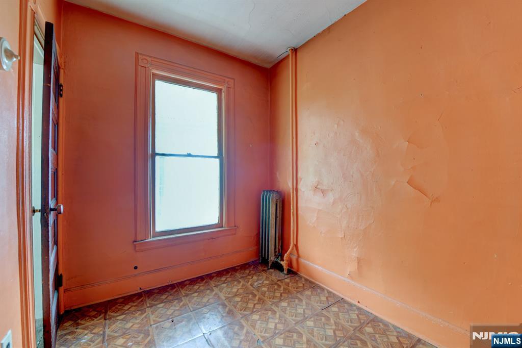 249 4th Street Newark, NJ 07107 - Photo 30 of 41