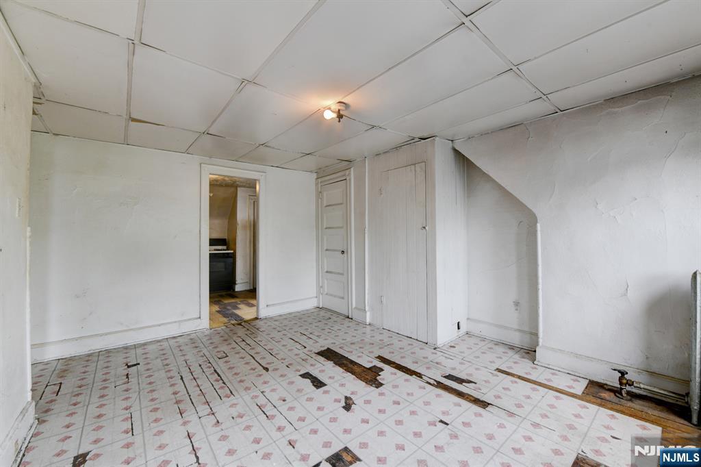 249 4th Street Newark, NJ 07107 - Photo 39 of 41