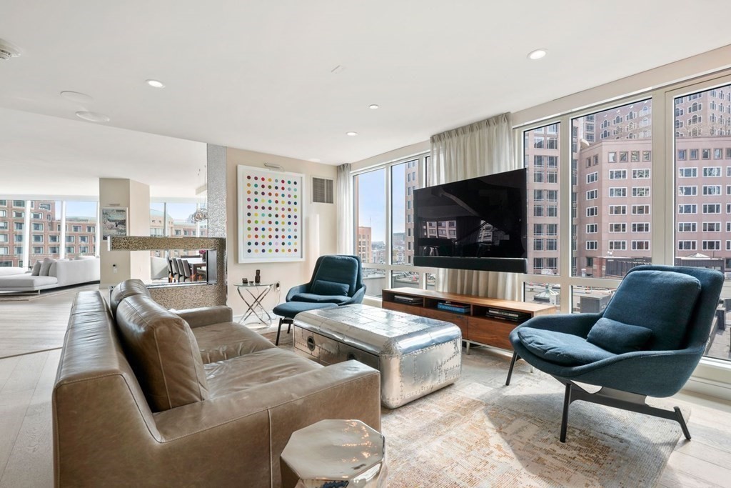 110 Broad Street, Unit PH3 Boston, MA 02110 - Photo 16 of 37