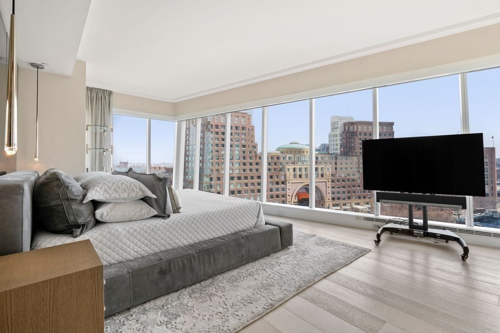 110 Broad Street, Unit PH3 Boston, MA 02110 - Photo 22 of 37