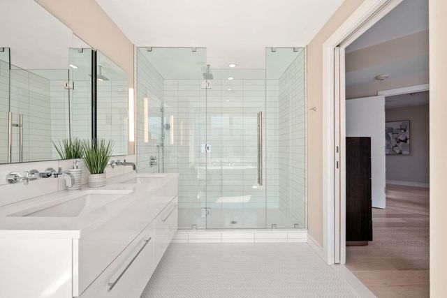 $5,100,000 | 110 Broad Street, Unit PH3, Boston, MA 02110