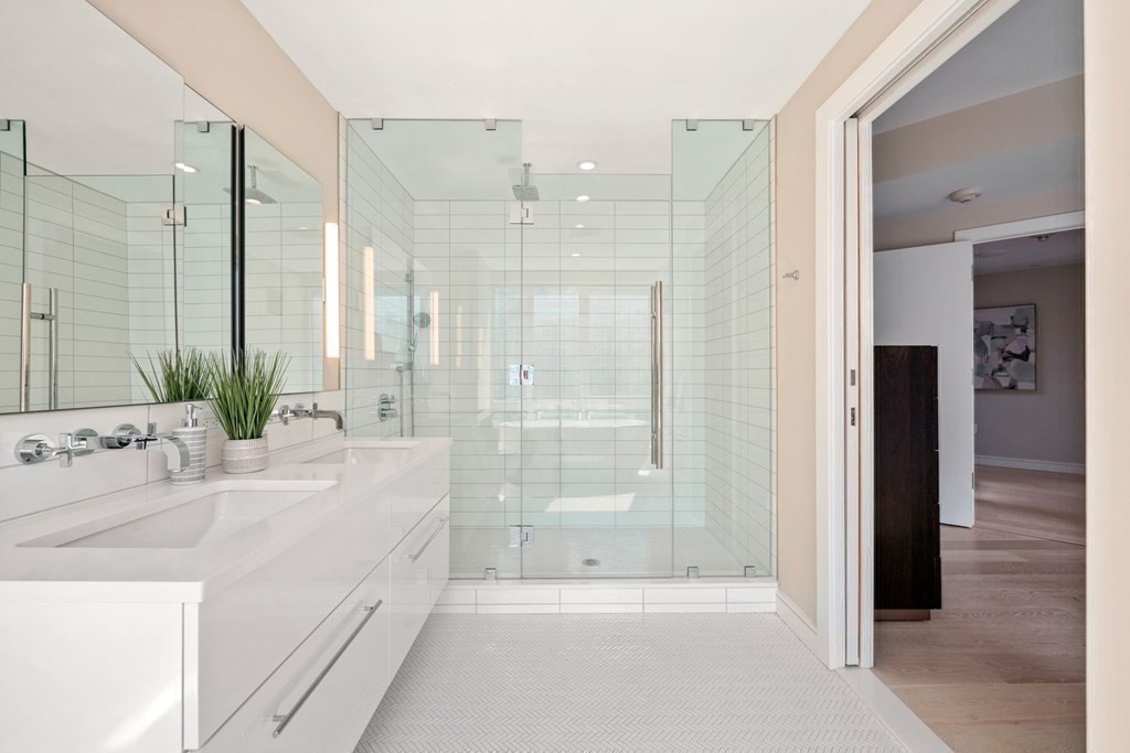 110 Broad Street, Unit PH3 Boston, MA 02110 - Photo 26 of 37