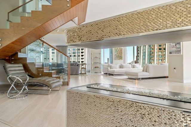 $5,100,000 | 110 Broad Street, Unit PH3, Boston, MA 02110