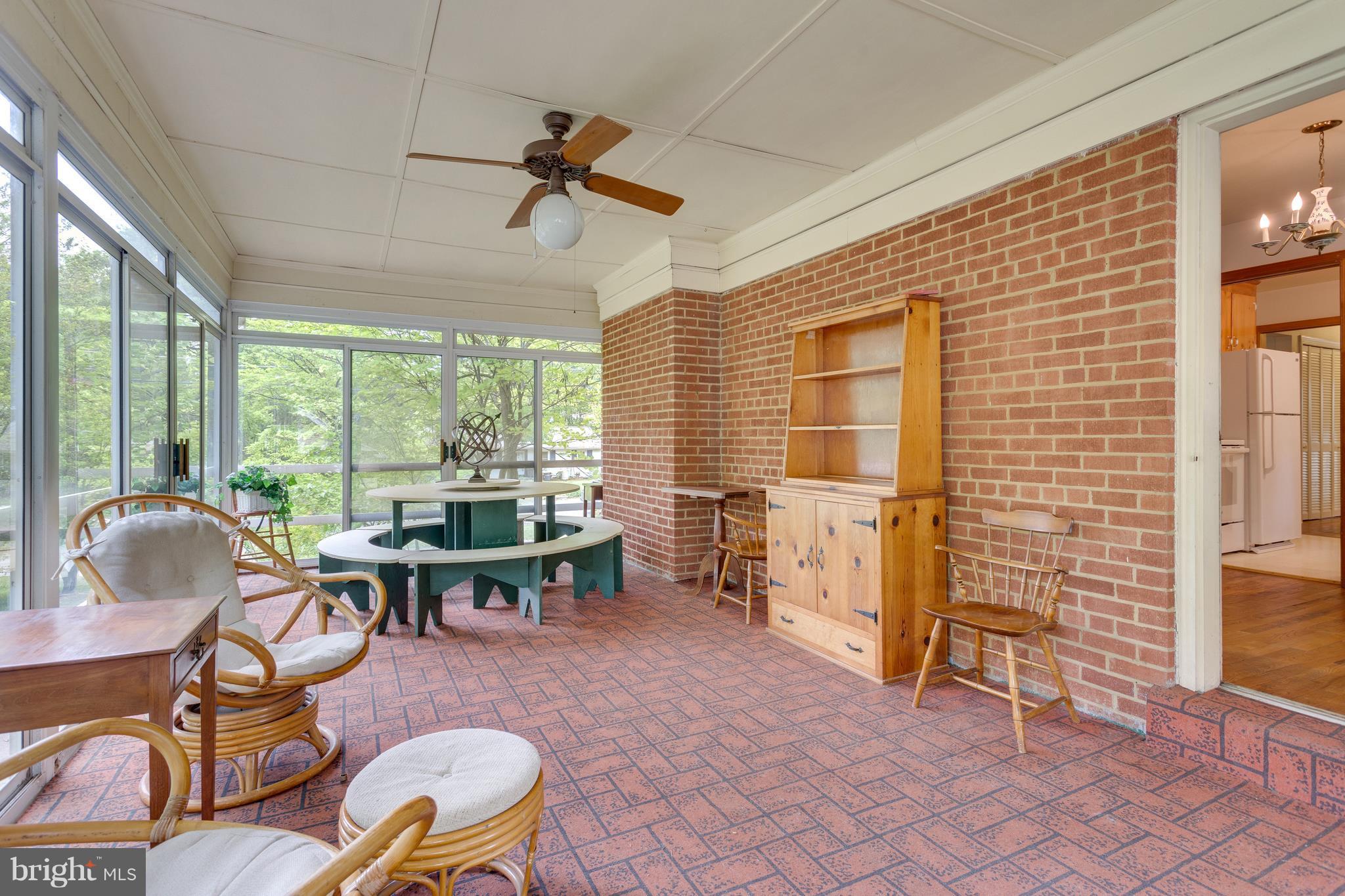6724 Hackberry Street Springfield, VA 22150 - Photo 4 of 28 Interior (General)