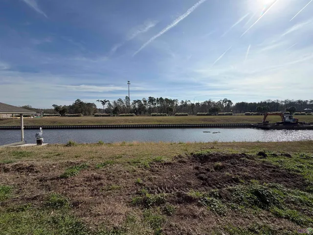 $407,985 | 21438 Yellow Fin Drive, Springfield, LA 70462