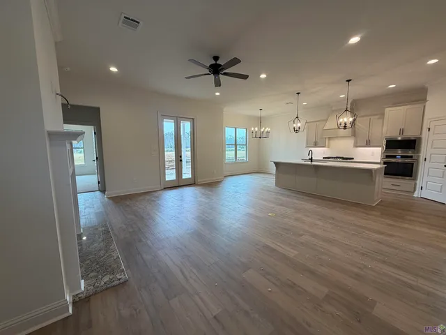 $407,985 | 21438 Yellow Fin Drive, Springfield, LA 70462