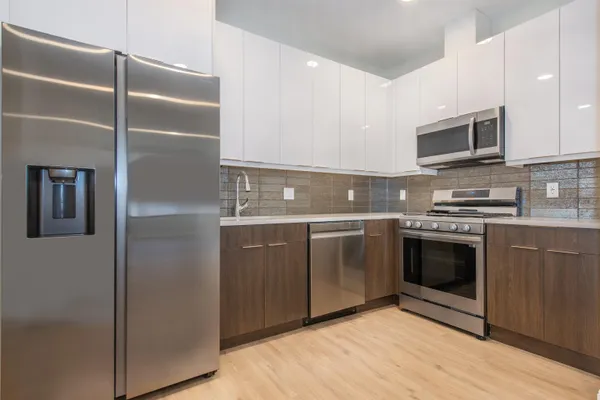$2,450 | 3510 Bergenline Avenue, Unit 206, Union City, NJ 07087