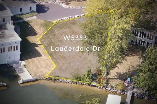 $819,900 | W5353 Lauderdale Drive, La Grange, WI 53121