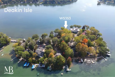 $819,900 | W5353 Lauderdale Drive, La Grange, WI 53121