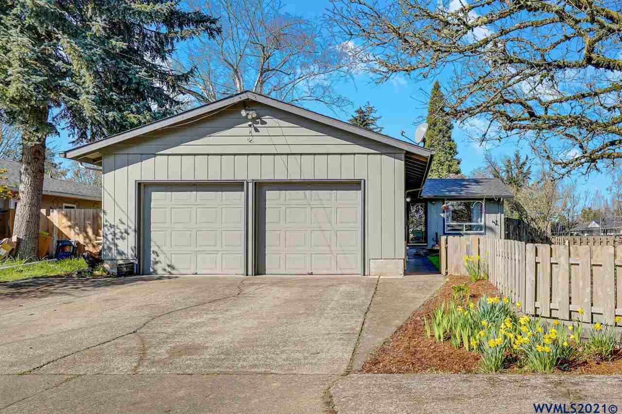 1310 Lawnridge Street Southwest Albany, OR 97321 - Photo 23 of 28