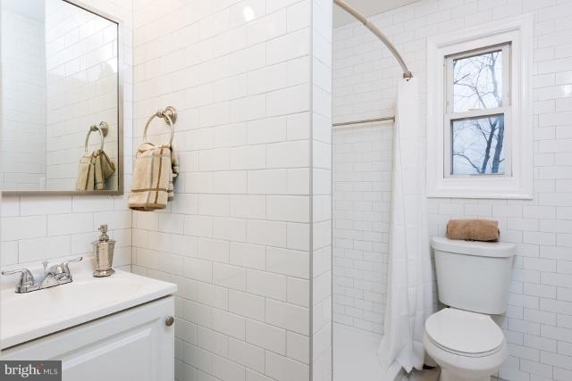 1365 Talbert Terrace Southeast Washington, DC 20020 - Photo 12 of 17 Bath