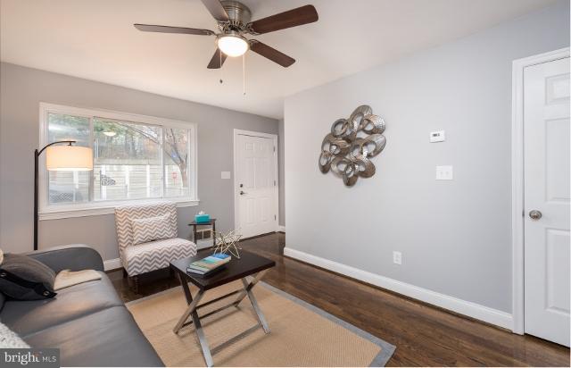 1365 Talbert Terrace Southeast Washington, DC 20020 - Photo 5 of 17 Living Room