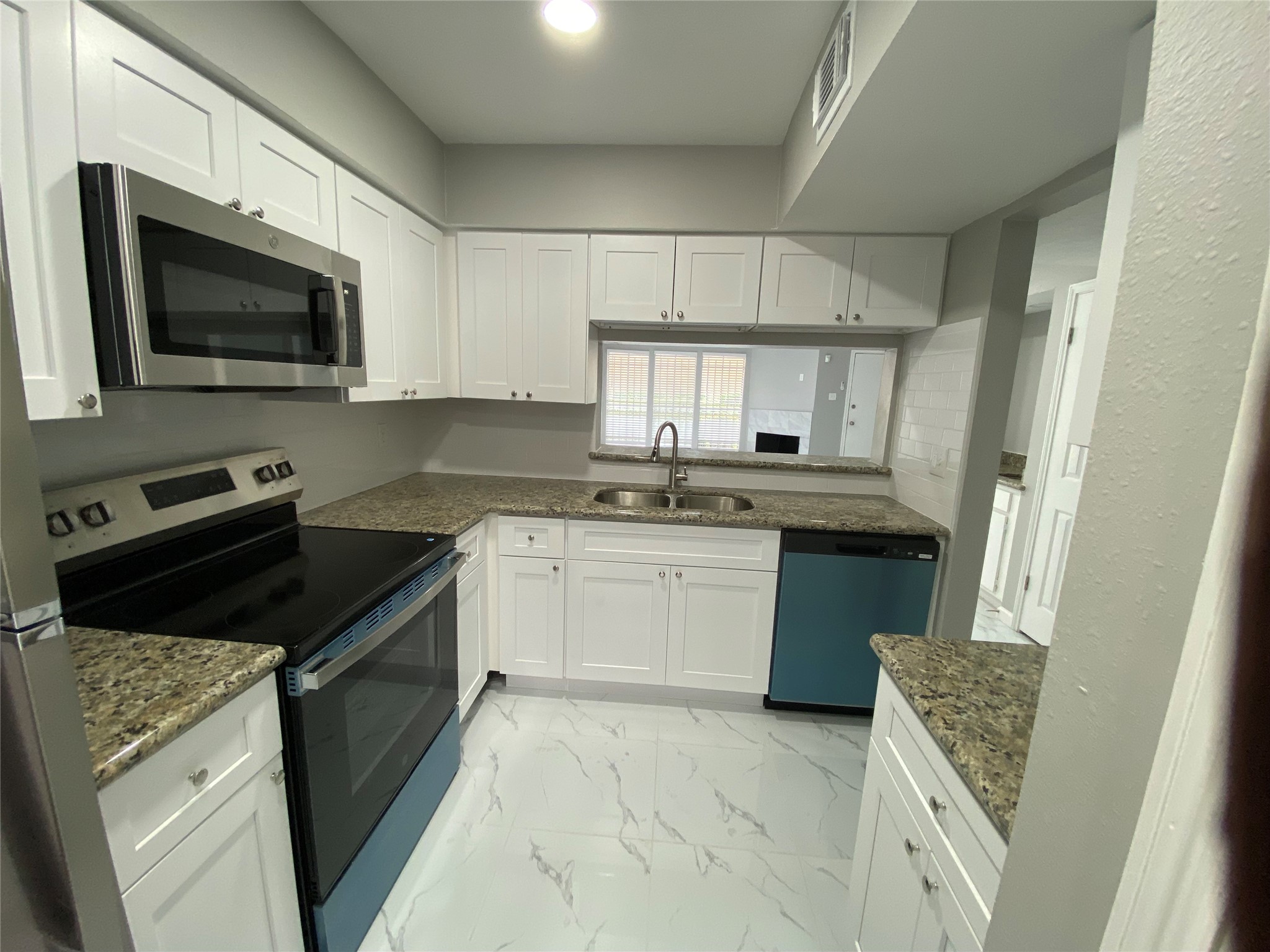 5100 Milwee Street, Unit 141 Houston, TX 77092 - Photo 6 of 17