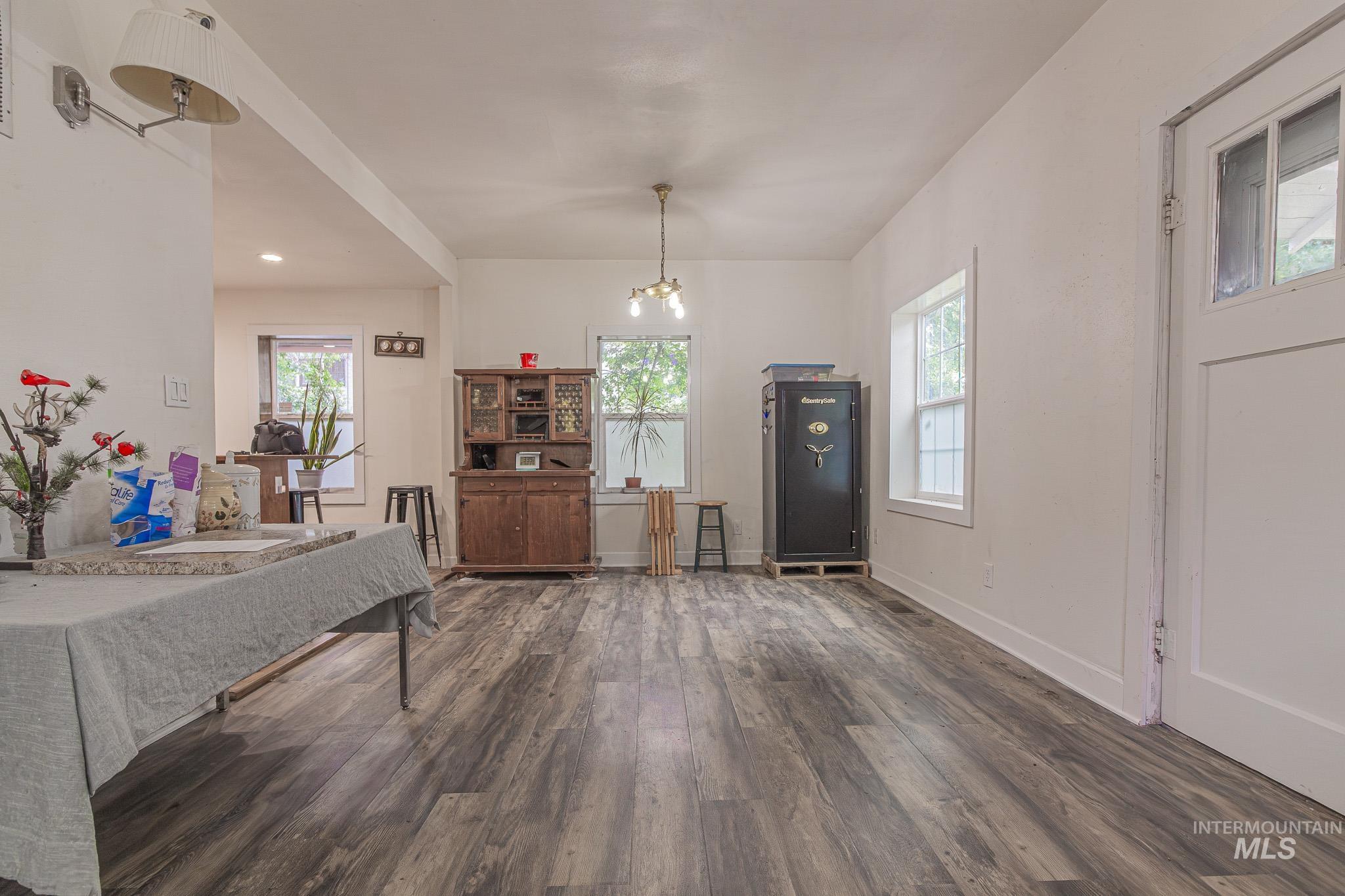 806 9th Avenue Lewiston, ID 83501 - Photo 4 of 47