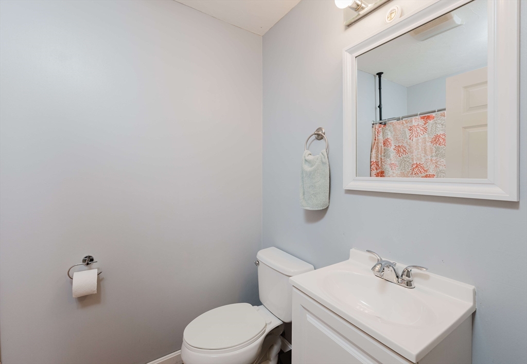 1241 Sharps Road Swansea, MA 02777 - Photo 14 of 20