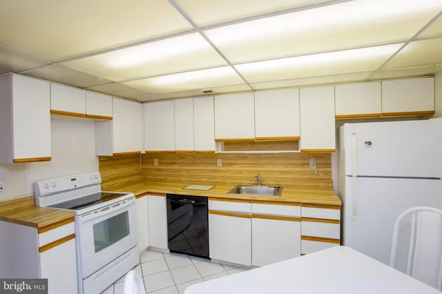 $219,900 | 2131 Welsh Road, Unit 207, Philadelphia, PA 19115