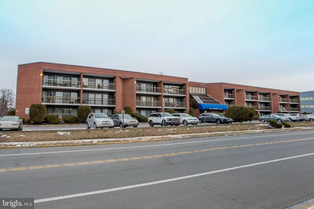 $219,900 | 2131 Welsh Road, Unit 207, Philadelphia, PA 19115