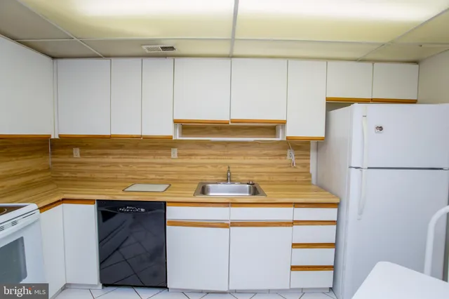 $219,900 | 2131 Welsh Road, Unit 207, Philadelphia, PA 19115