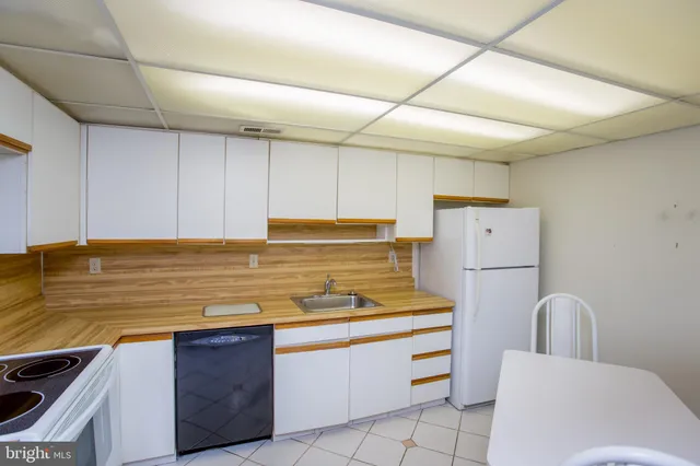 $219,900 | 2131 Welsh Road, Unit 207, Philadelphia, PA 19115