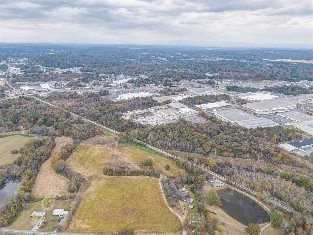 506 McDaniel Station Road Southwest Calhoun, GA 30701 - Photo 3 of 9 a view of a sky from a yard