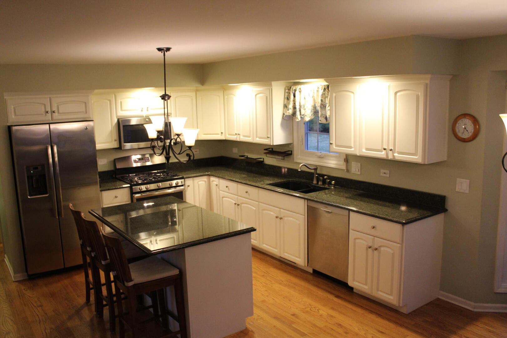 2511 Wild Timothy Road Naperville, IL 60564 - Photo 9 of 32