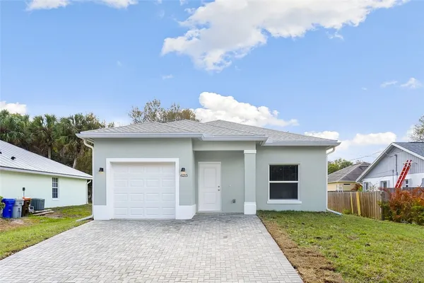 $324,900 | 6215 4th Lane, Vero Beach, FL 32968