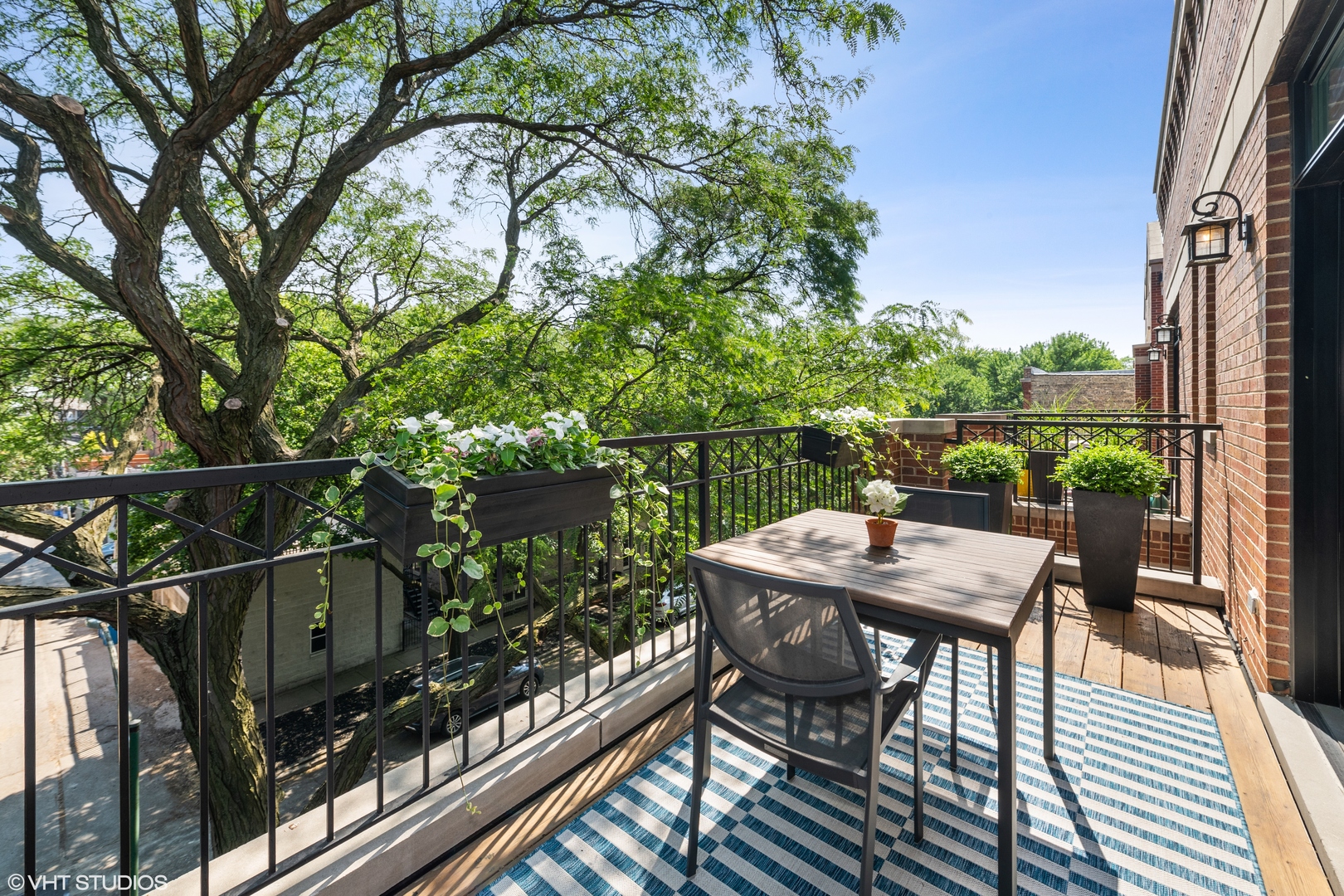 1944 West Fletcher Street, Unit 3E Chicago, IL 60657 - Photo 11 of 28 a view of a balcony with furniture