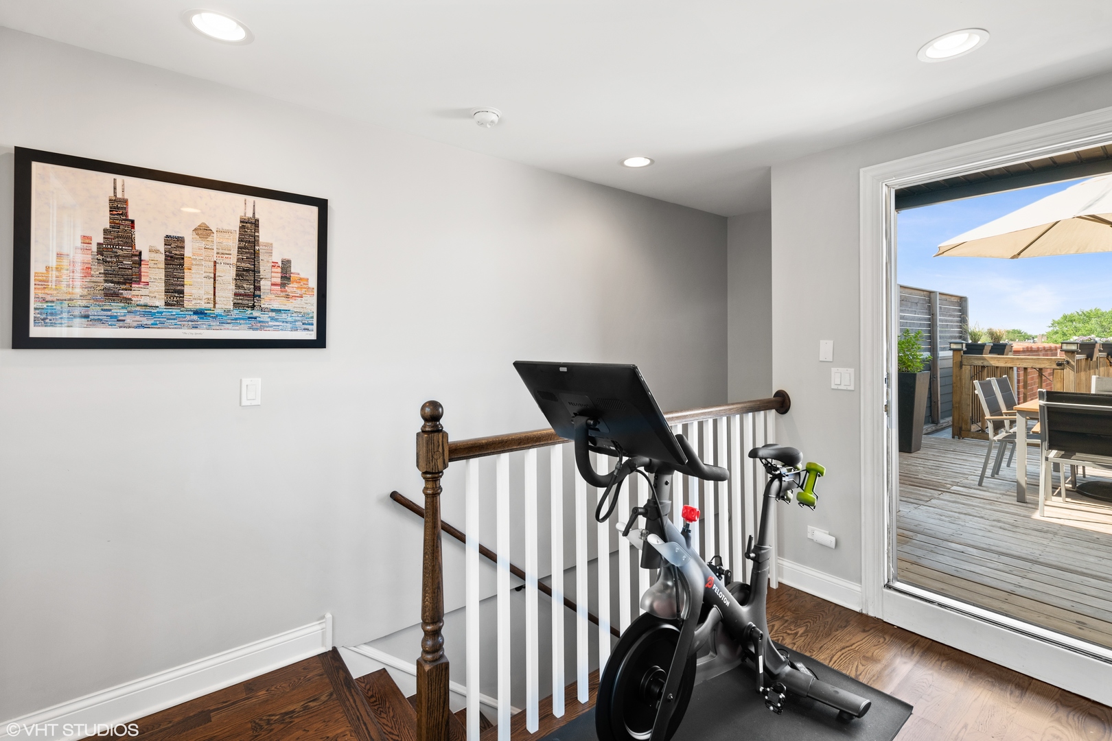 1944 West Fletcher Street, Unit 3E Chicago, IL 60657 - Photo 20 of 28 a view of a room with gym equipment