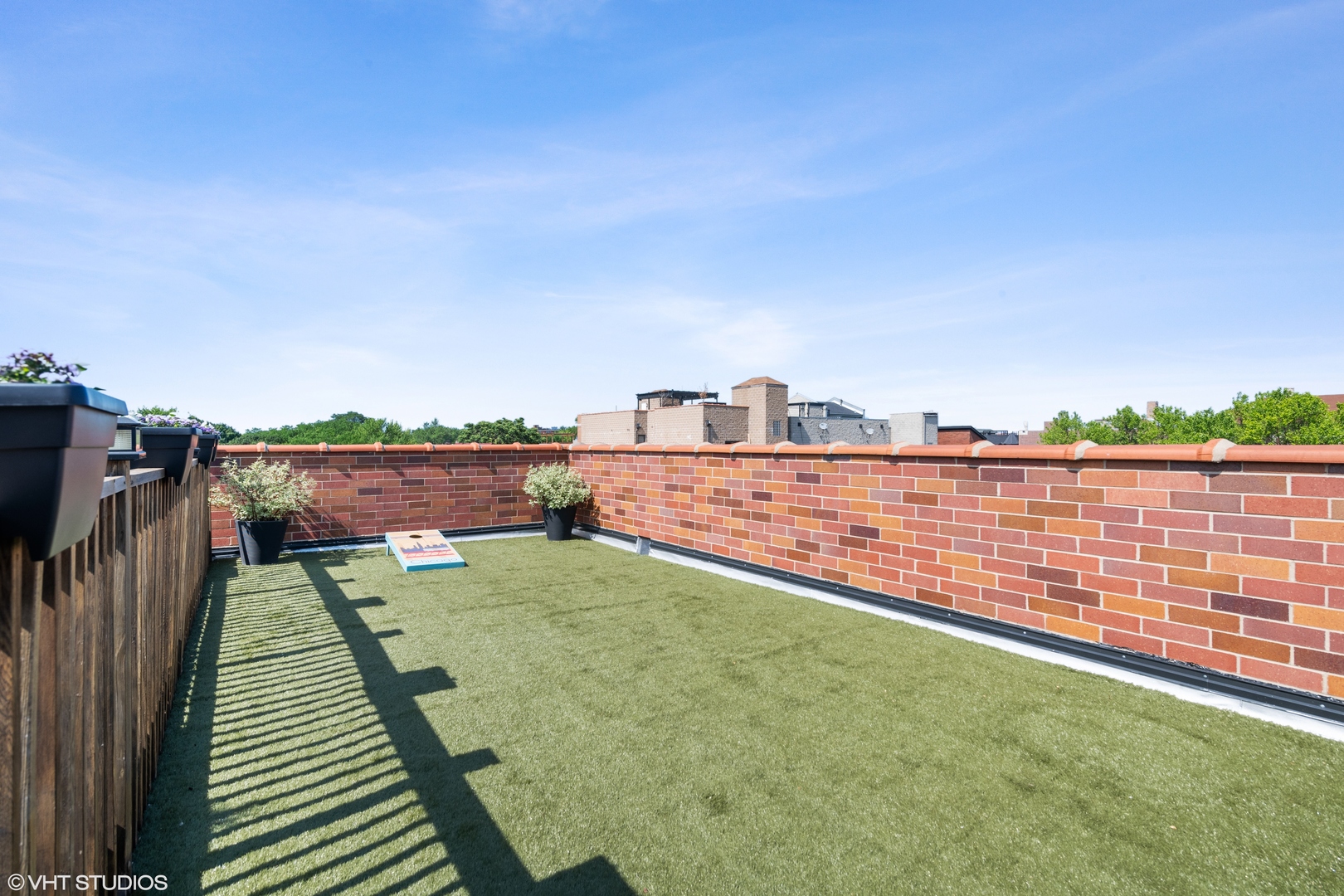 1944 West Fletcher Street, Unit 3E Chicago, IL 60657 - Photo 23 of 28 a view of outdoor space with seating area