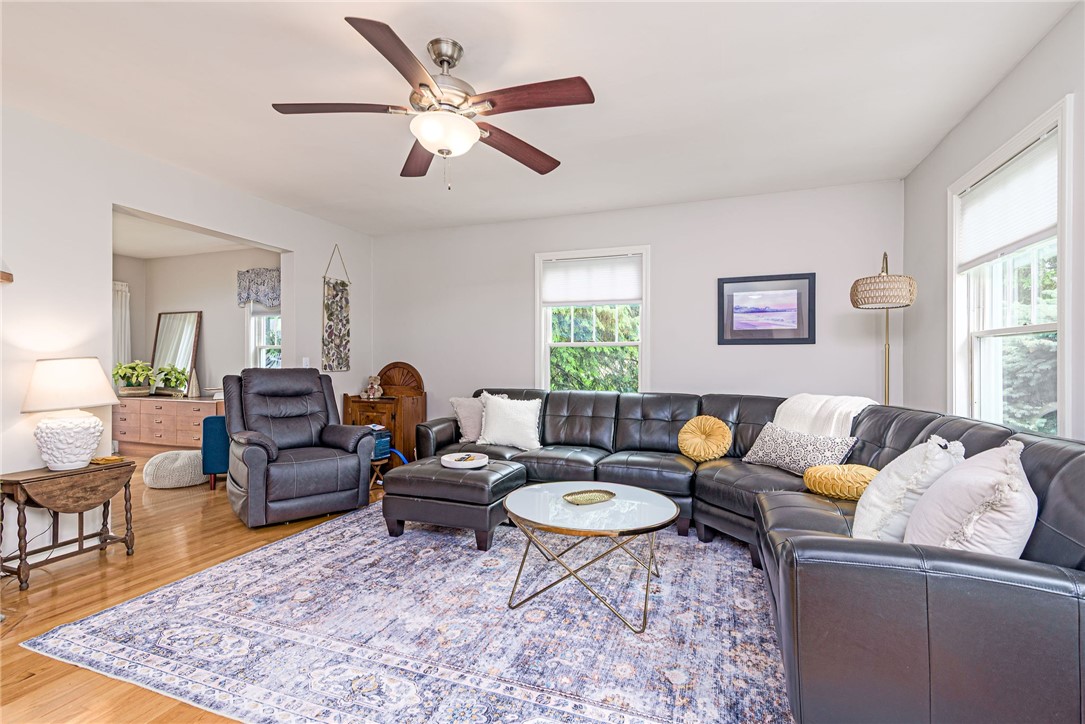 5 Havens Road Westerly, RI 02891 - Photo 11 of 43