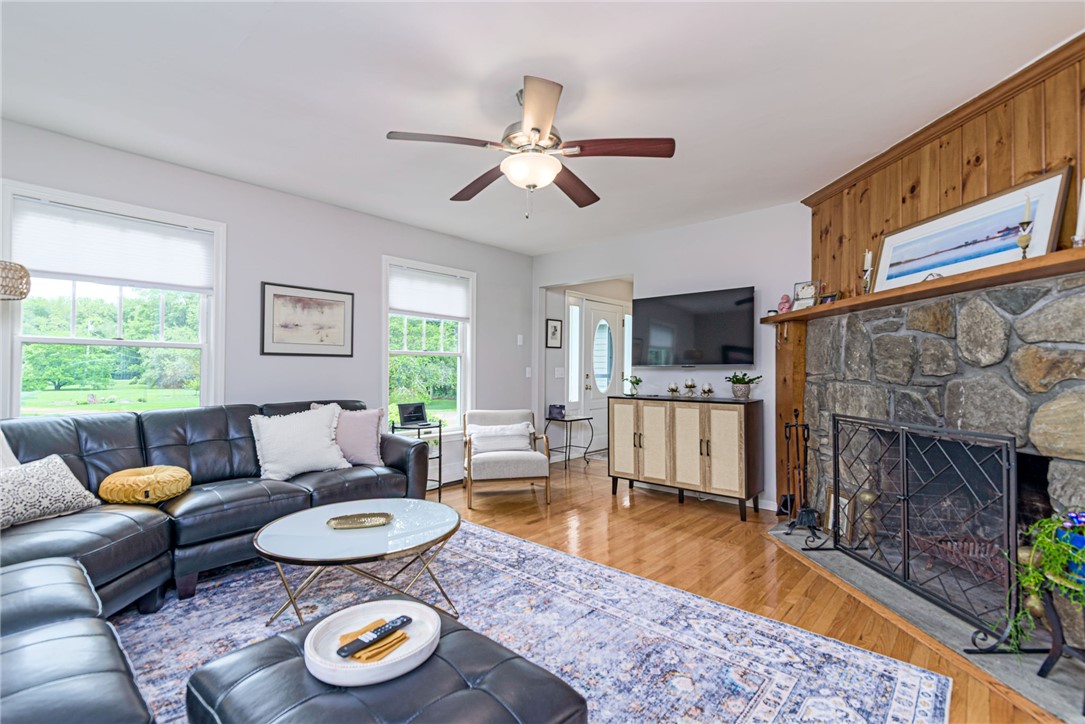 5 Havens Road Westerly, RI 02891 - Photo 13 of 43