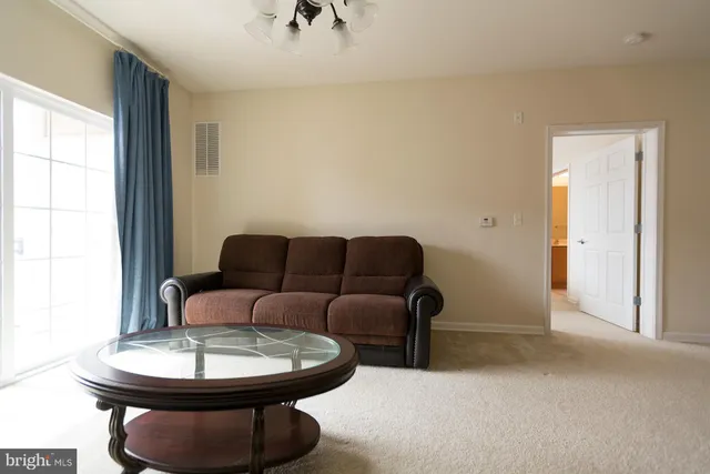 $399,000 | 1133 Halifax Place, Hamilton, NJ 08619