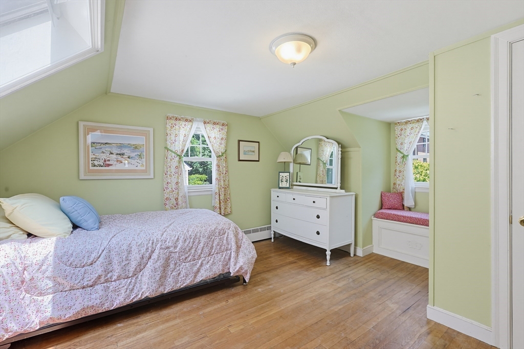 11 Bright Street Waltham, MA 02453 - Photo 21 of 34