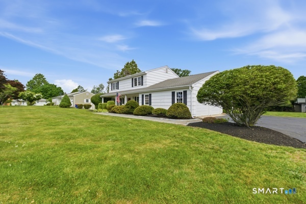 19 Zephyr Road Trumbull, CT 06611 - Photo 1 of 36