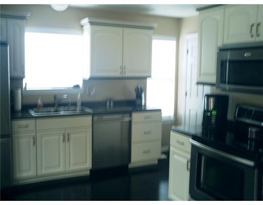 104 Cedar Ridge Drive Monaca, PA 15061 - Photo 3 of 9 Kitchen.