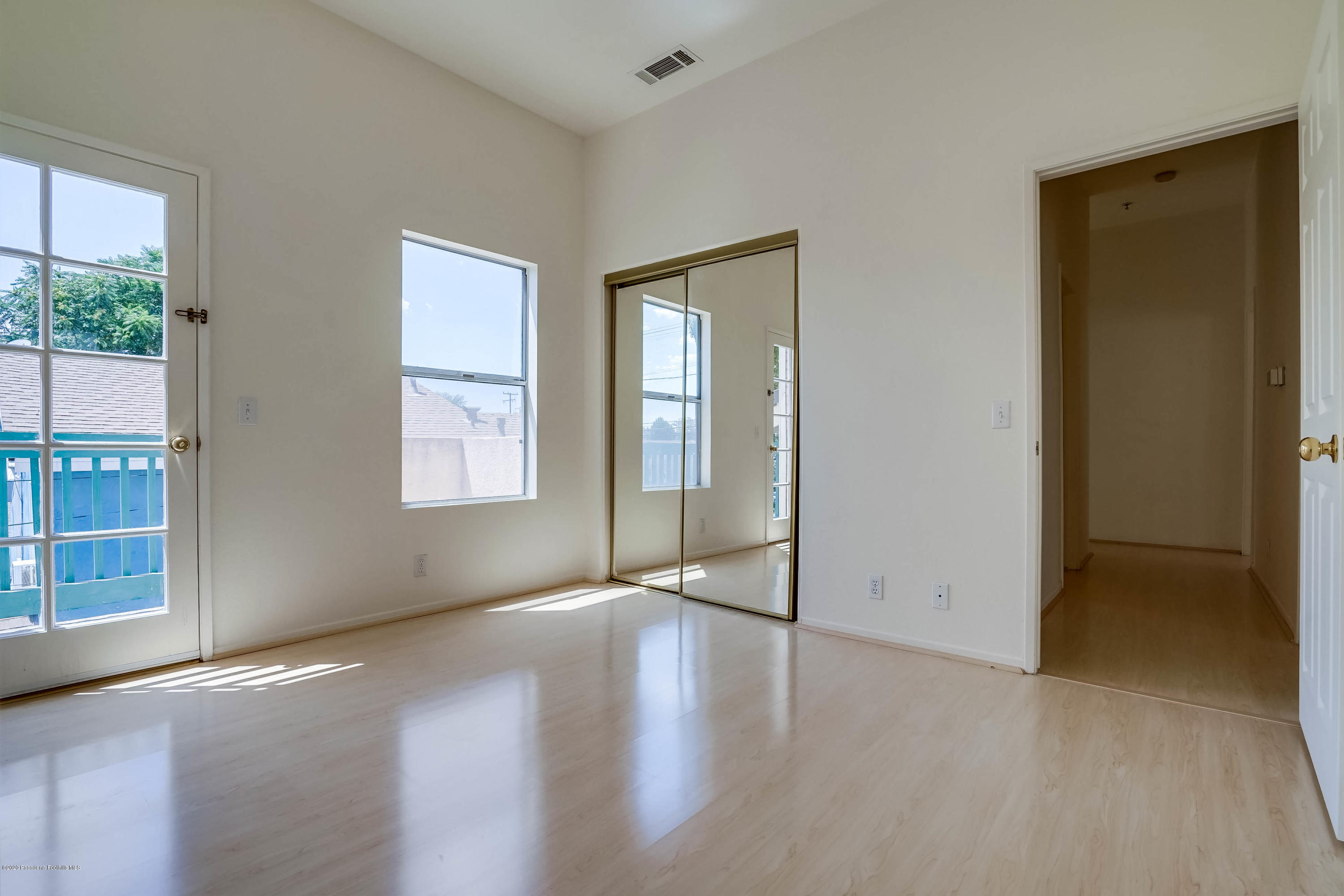 319 West Duarte Road, Unit B Monrovia, CA 91016 - Photo 22 of 29 319-w-duarte-rd-022