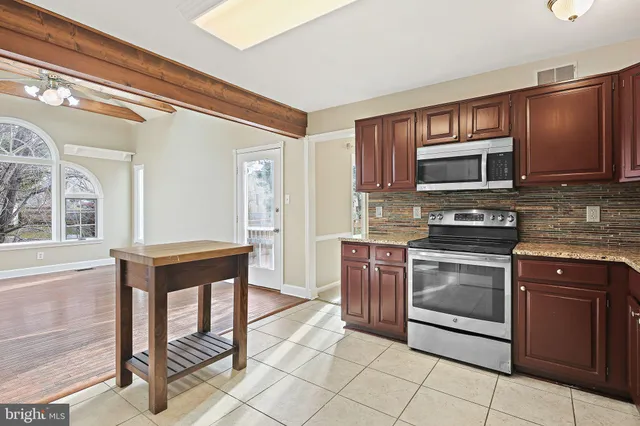 $3,300 | 20657 Anndyke Way, Germantown, MD 20874