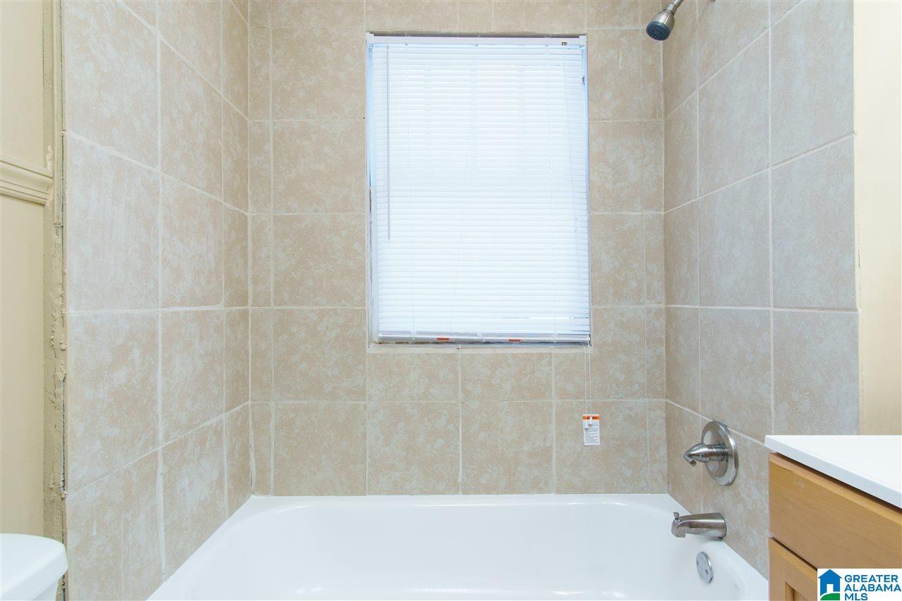 709 9th Street Pleasant Grove, AL 35127 - Photo 10 of 30
