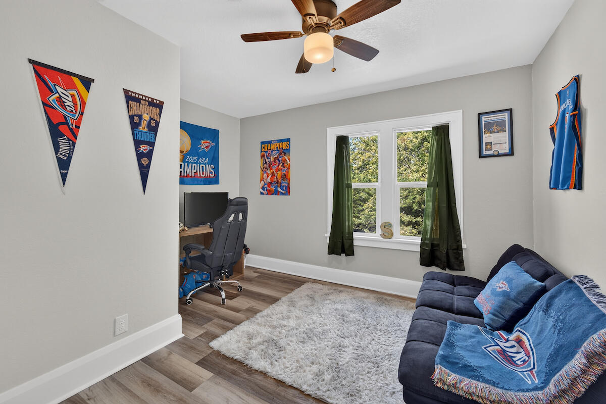 2045 Deane Boulevard Racine, WI 53403 - Photo 11 of 22 DSC05220