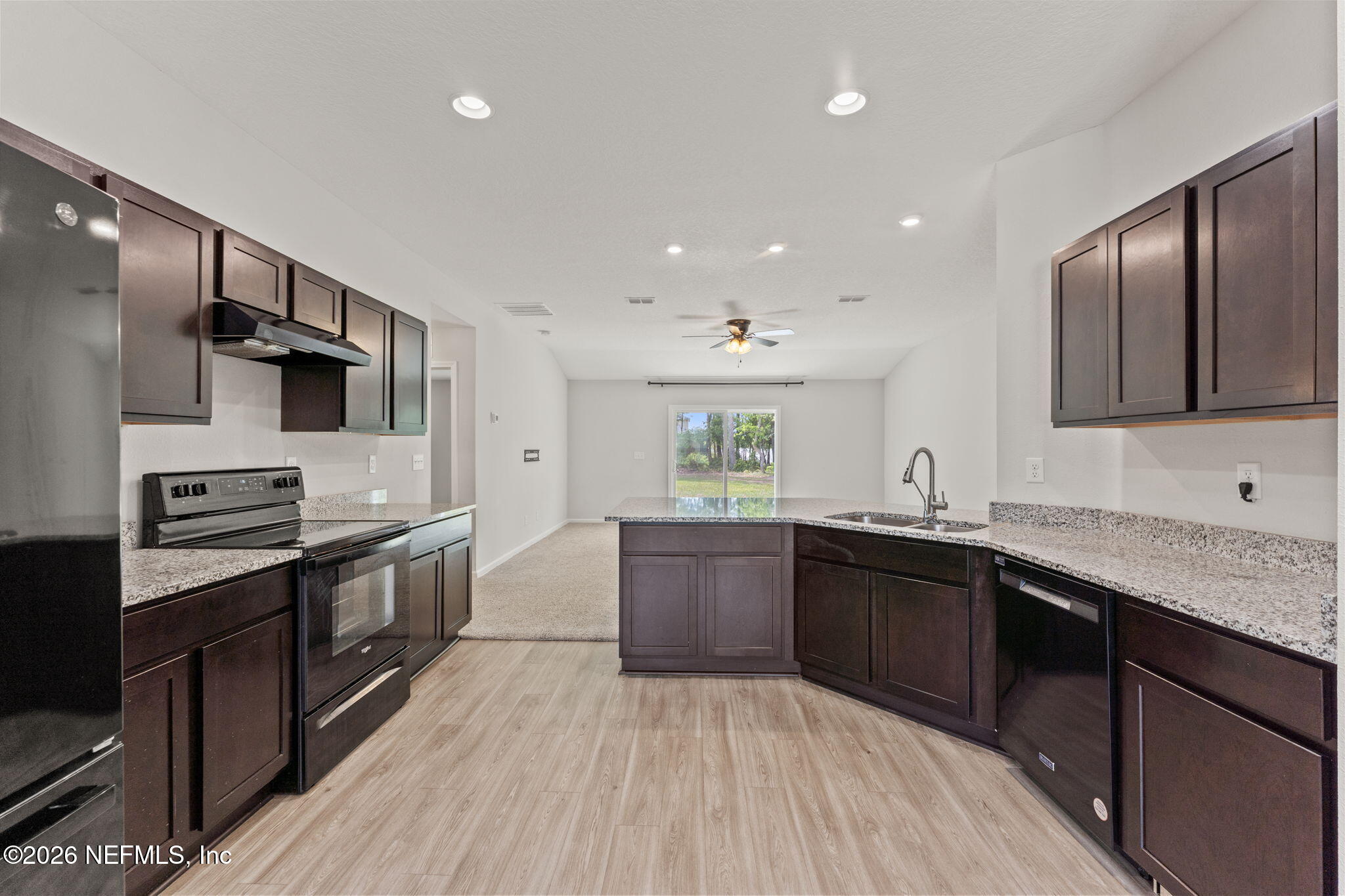 12474 Camden Road Jacksonville, FL 32218 - Photo 4 of 22 8-web-or-mls-DSC07917