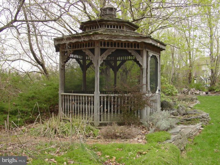 72 Maple Stream Road East Windsor, NJ 08520 - Photo 22 of 25 Back Yard
