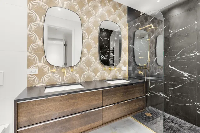 $3,995,000 | 146 West 57th Street, Unit 42D | Theater District