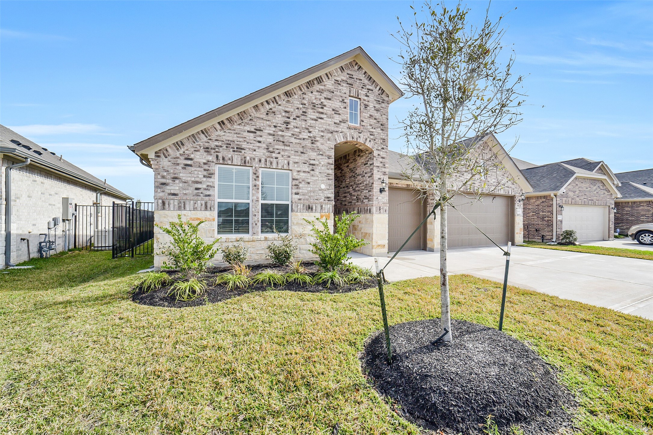 1831 Tioga Vw Drive Rosharon, TX 77583 - Photo 2 of 50