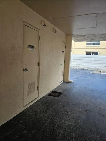 $6,000 | 1255 Tarpon Center Drive, Unit 614, Venice, FL 34285