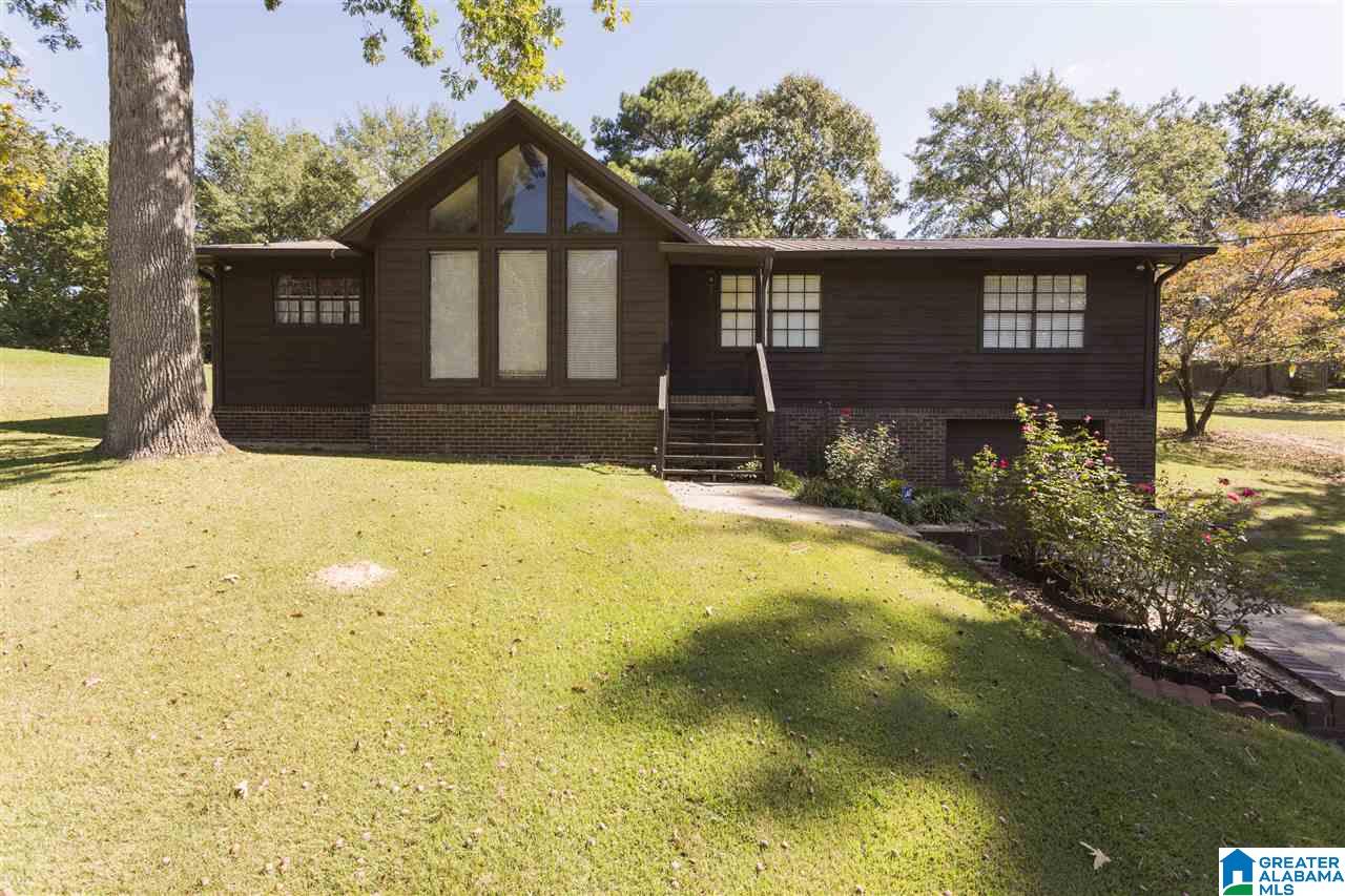 5440 Robin Circle Adamsville, AL 35005 - Photo 2 of 30