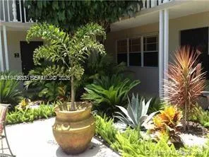 $2,500 | 34 Southeast 7th Avenue, Unit 4, Delray Beach, FL 33483